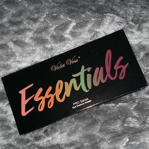 Violet Voss essentials palette